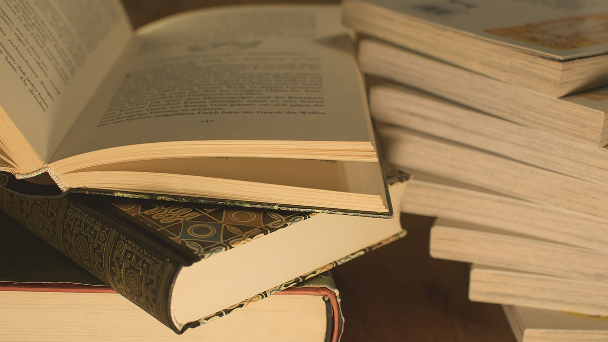 Утопающему бросьте книгу: какими шутливыми терминами могут удивить отечественные словари