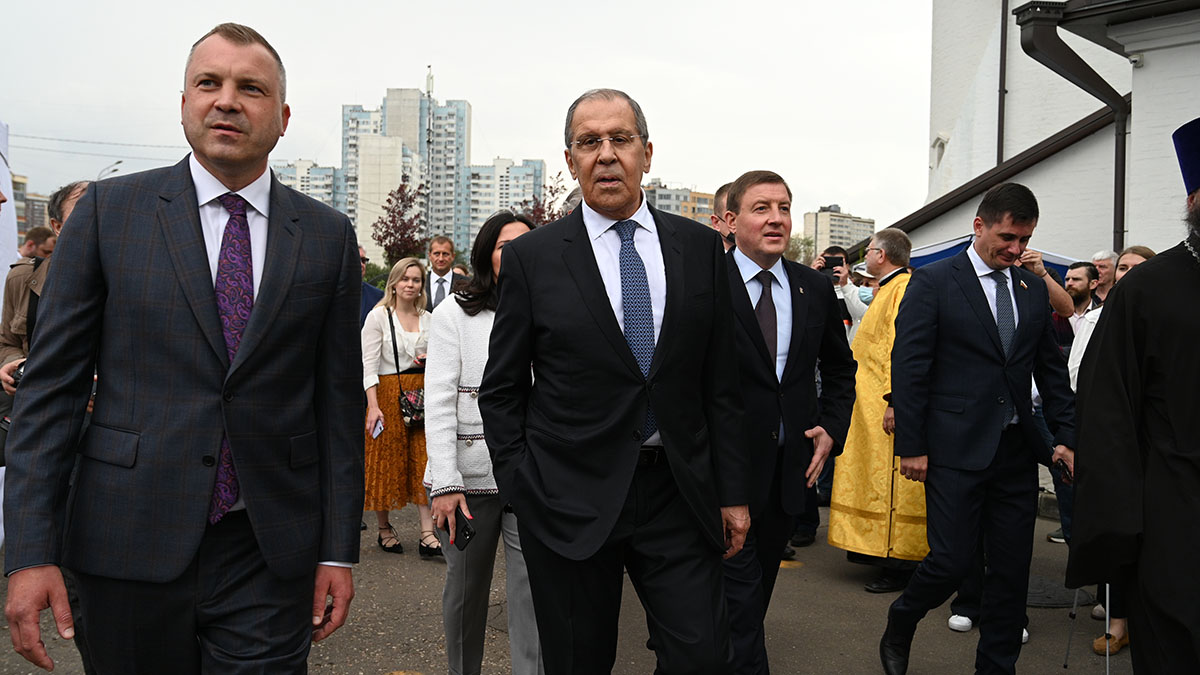 Лавров, Турчак и Попов открыли памятник Александру Невскому в Москве