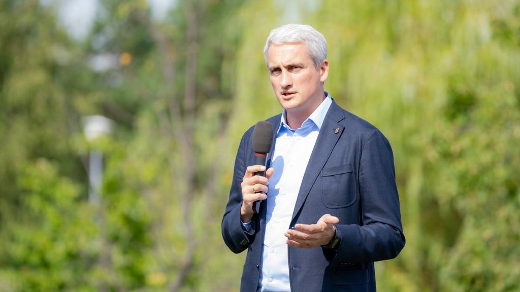 Евгений Нифантьев: Нужно локализовать производство лекарственных субстанций в стране