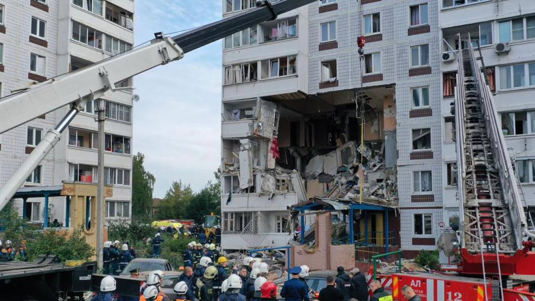 Жителей пострадавшего дома эвакуировали после хлопка газа в подмосковном Ногинске