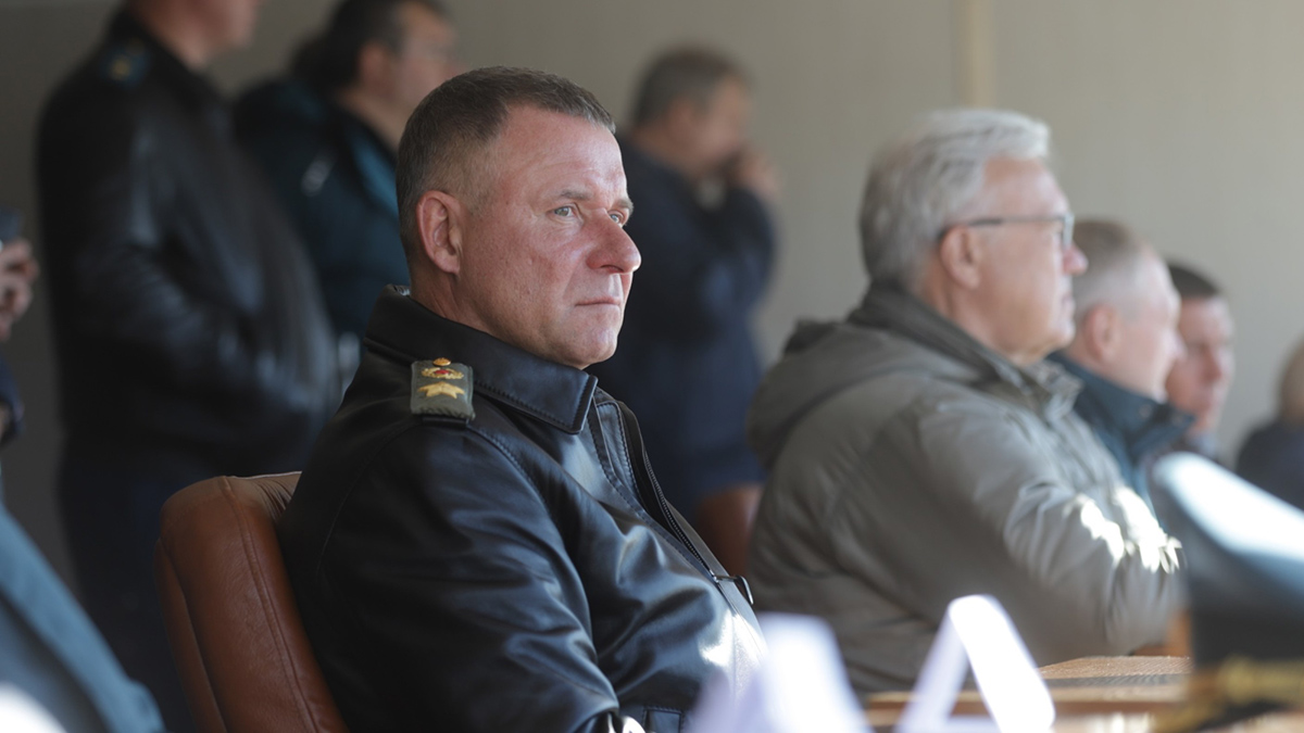 Специальный борт МЧС доставил в Москву тело погибшего Зиничева