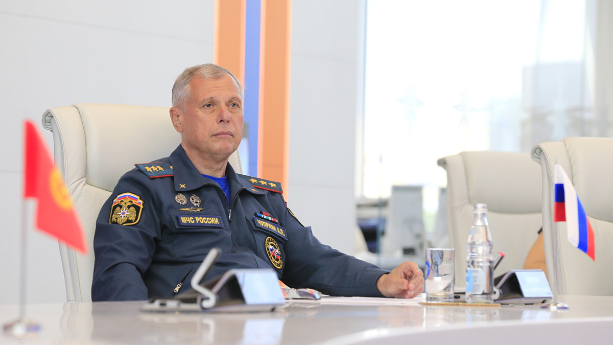 Владимир Путин назначил Александра Чуприяна врио главы МЧС