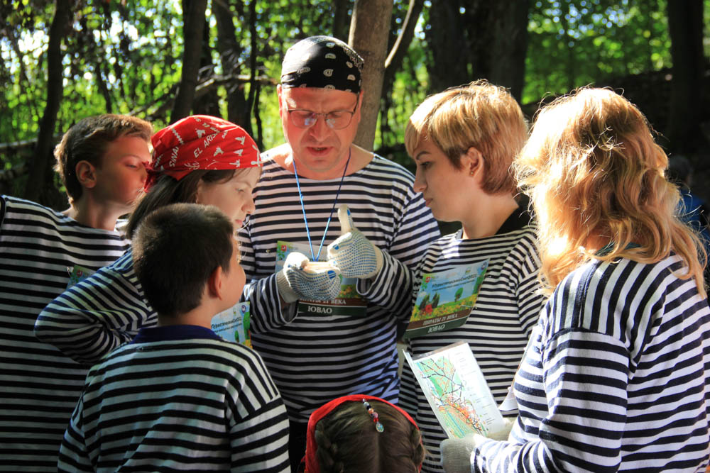 Инструкторы центра «На Вадковском» организовали туристский слет для семей