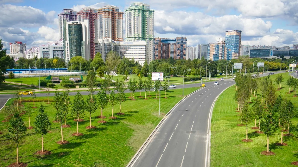 В столице завершили первый этап благоустройства Ленинского проспекта