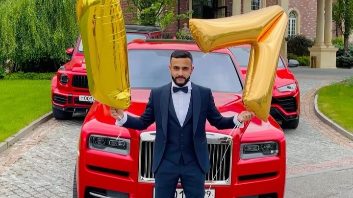 Лишенного прав блогера Гасанова остановили на Rolls-Royc в Москве