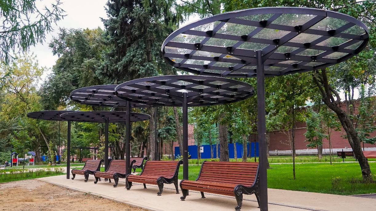 Два сквера возле Донского монастыря благоустроили в столице