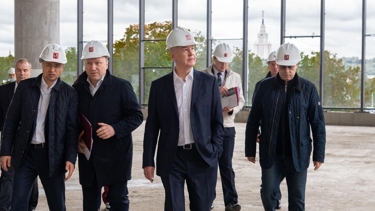 Сергей Собянин осмотрел ход строительства центров самбо и бокса мирового уровня в «Лужниках»