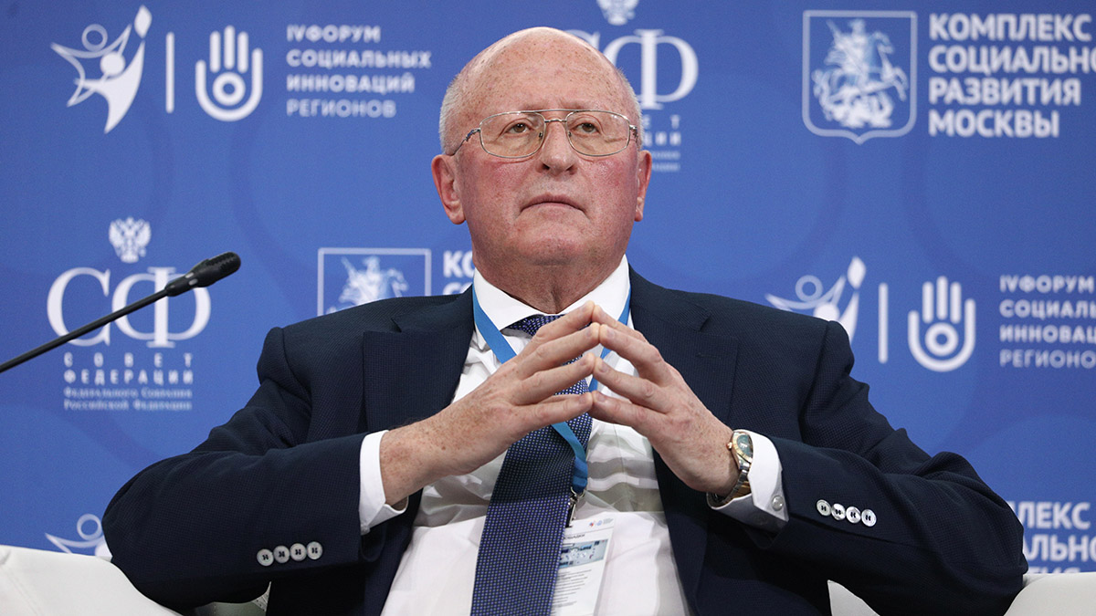 Гинцбург предупредил о смертельном риске из-за «живой вакцины» от COVID-19