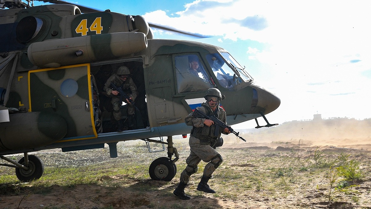 Новые ударные беспилотники комплекса «Ласточка» применили на «Западе-2021»