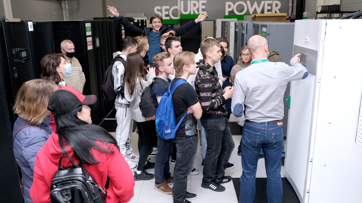 Более 1,5 тысячи школьников познакомились с разработками резидентов технополиса «Москва»