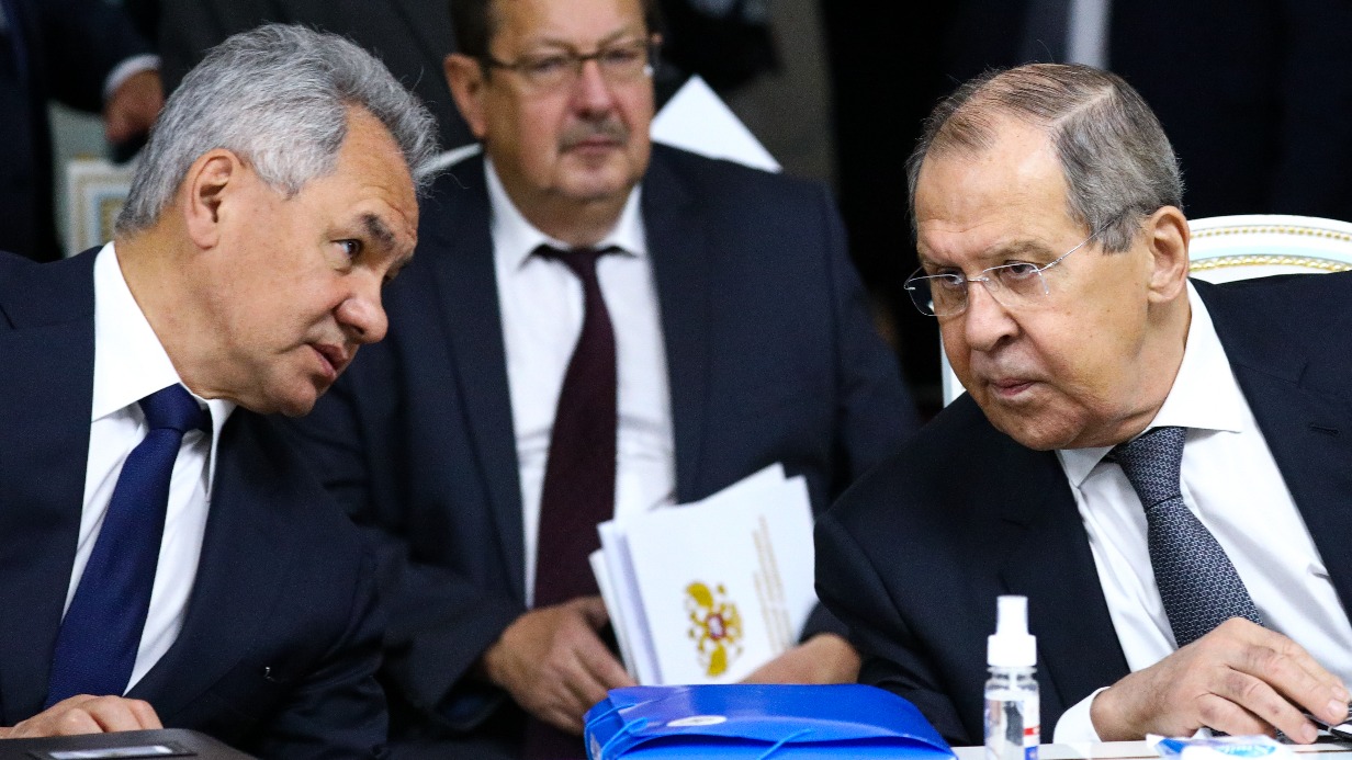 ЕР назвала причины отсутствия Лаврова и Шойгу в штабе партии на выборах в Госдуму