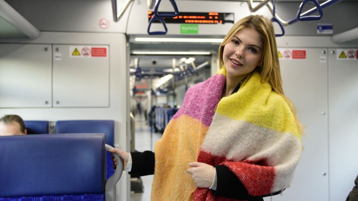 Олеся Захарова едет в центр столицы со станции «Москворечье» МЦД-2