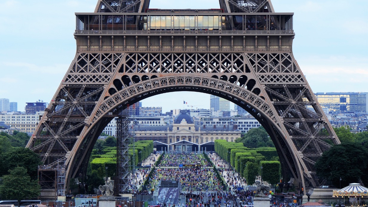 Суд над россиянином после стрельбы в Париже состоится 26 октября