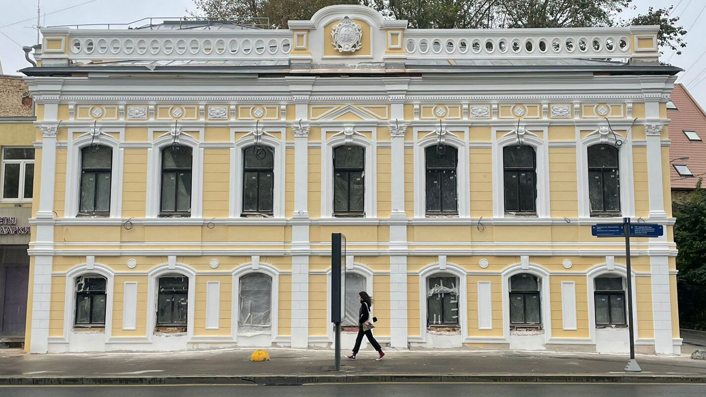 Завершилась реставрация фасадов старейшего здания на Люсиновской улице в  Москве