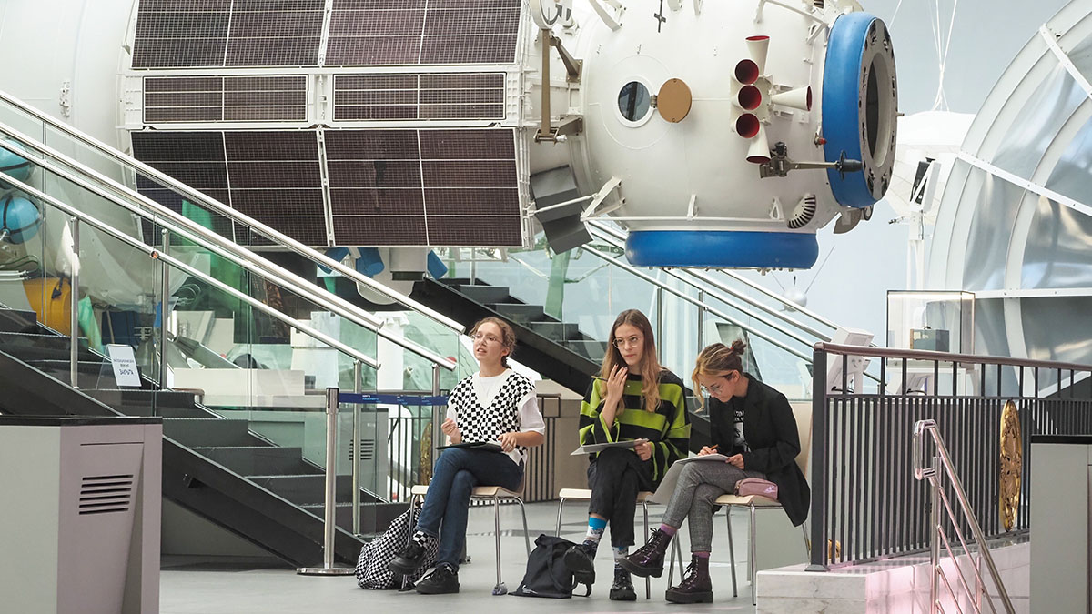 ВДНХ пригласила москвичей на бесплатные космические экскурсии и лекции