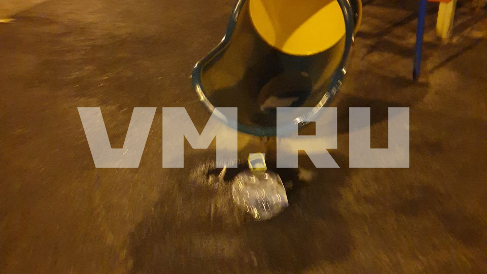 Девочка получила химические ожоги после катания с горки на северо-западе Москвы