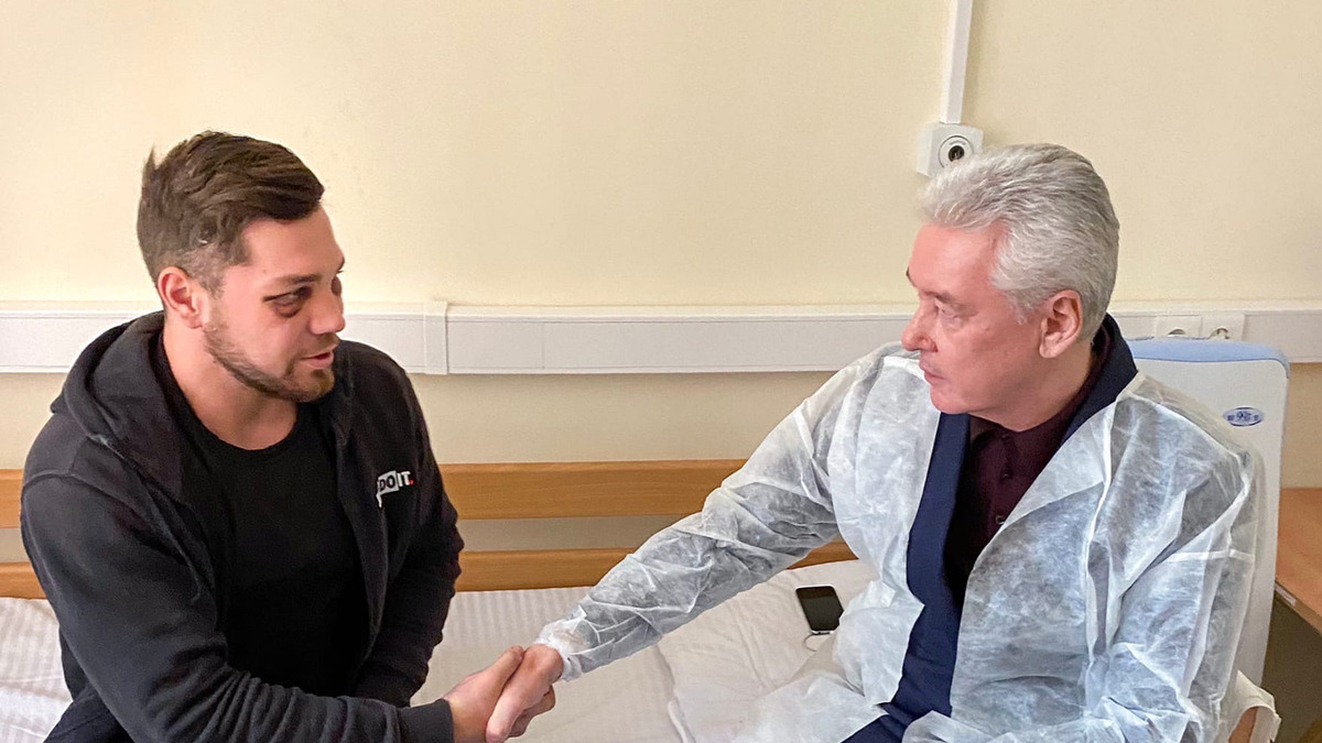 Сергей Собянин поручил выделить пострадавшему в метро Ковалеву два миллиона рублей