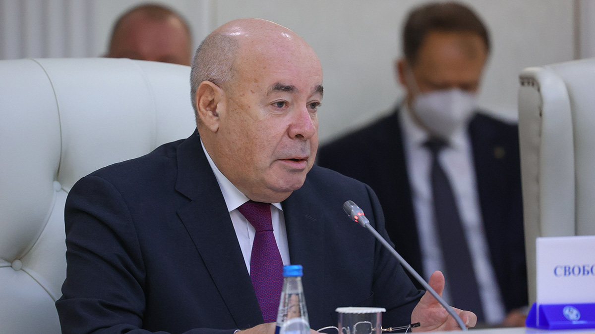 «Это невозможно»: Швыдкой исключил объединение Большого театра и Мариинки