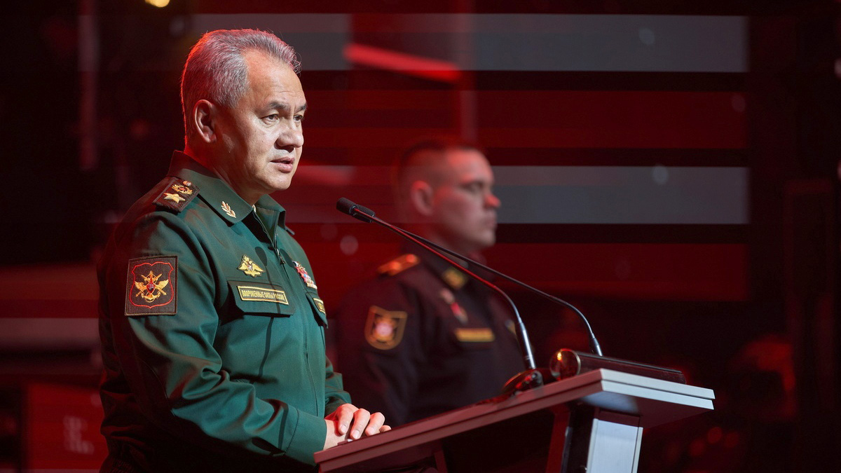 Шойгу ответил министру обороны Германии на заявление о сдерживании России