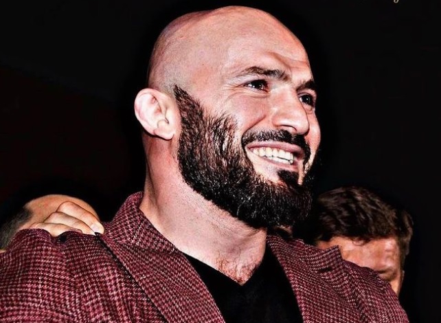 «Не мог дышать»: Исмаилов объяснил поражение в бою с Минеевым