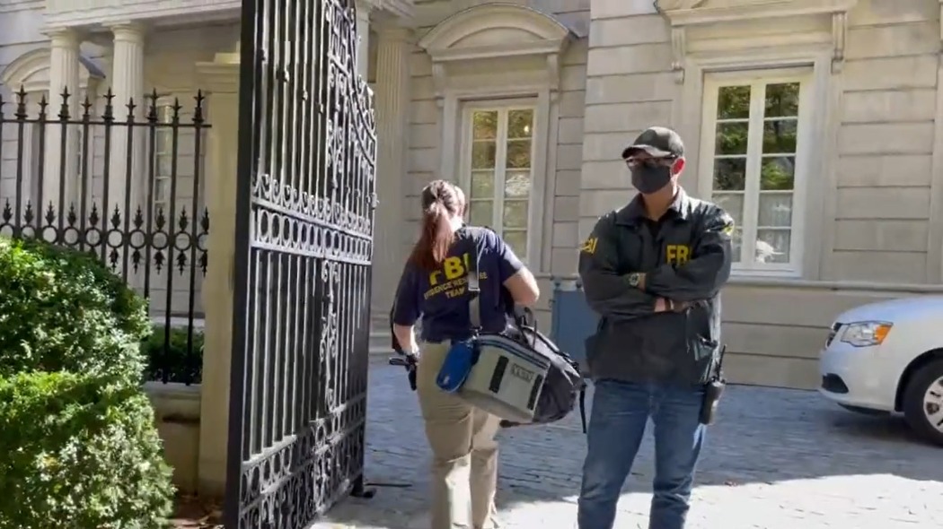 Представитель Дерипаски назвал причину обысков в доме со стороны ФБР