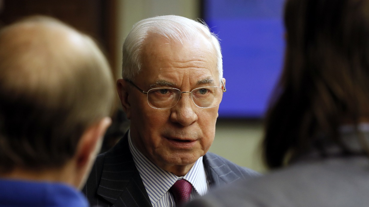 Украинский суд заочно арестовал бывшего премьер-министра Азарова