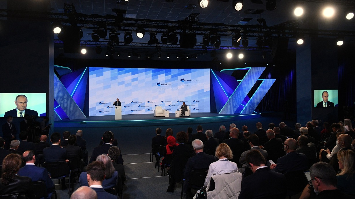 Путин связал военное освоение территории Украины с угрозами для России