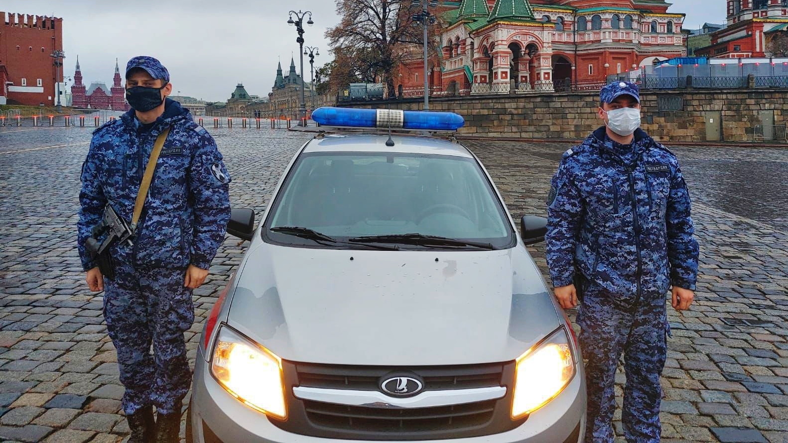 Мужчина чуть не утонул в Москве-реке из-за паспорта