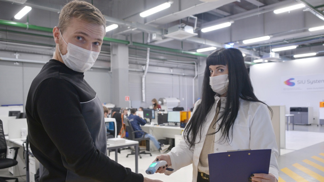 Организации в Подмосковье смогут пускать только граждан с QR-кодами с 8 ноября