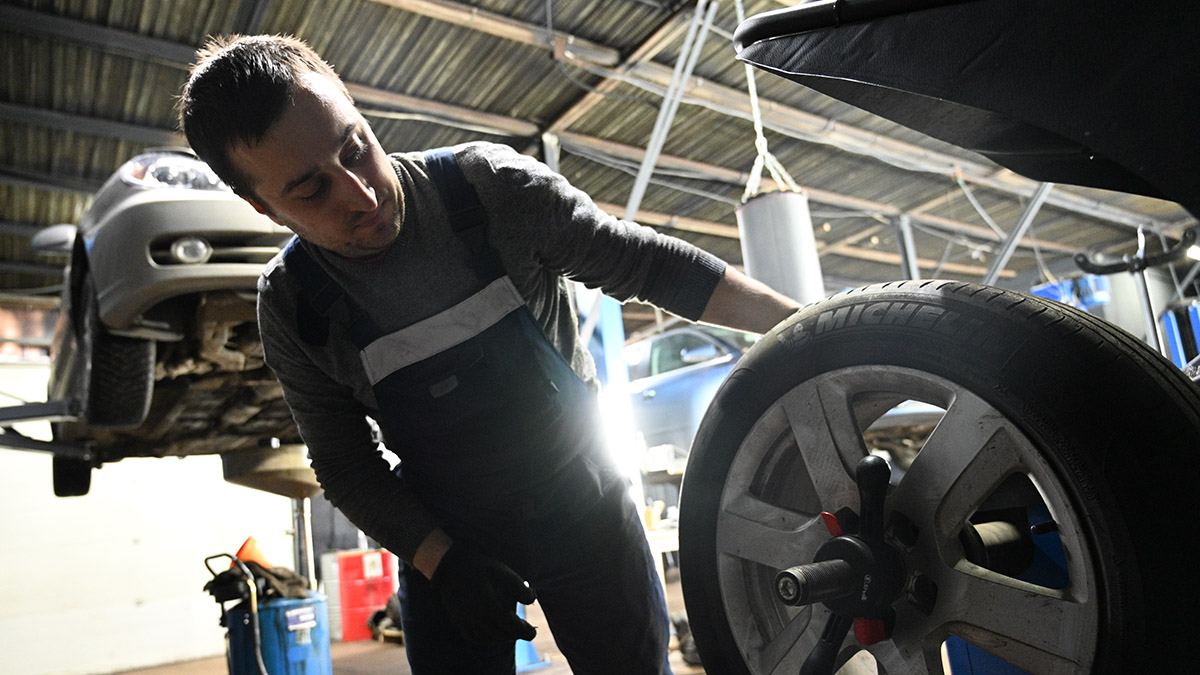 Эксперты рассказали, какие зимние шины популярны в Московском регионе