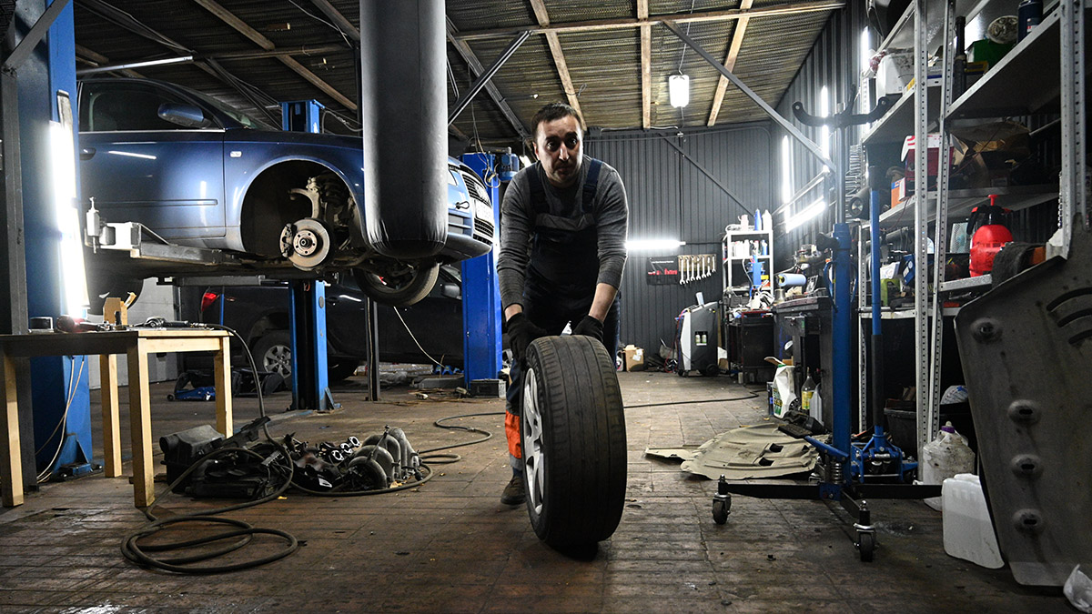 Автоэксперт спрогнозировал увеличение стоимости ремонта машин