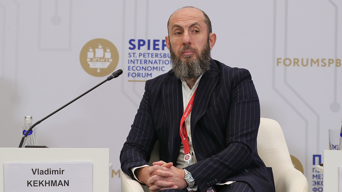 СМИ: У главы МХАТ прошли обыски по делу о растрате в особо крупном размере