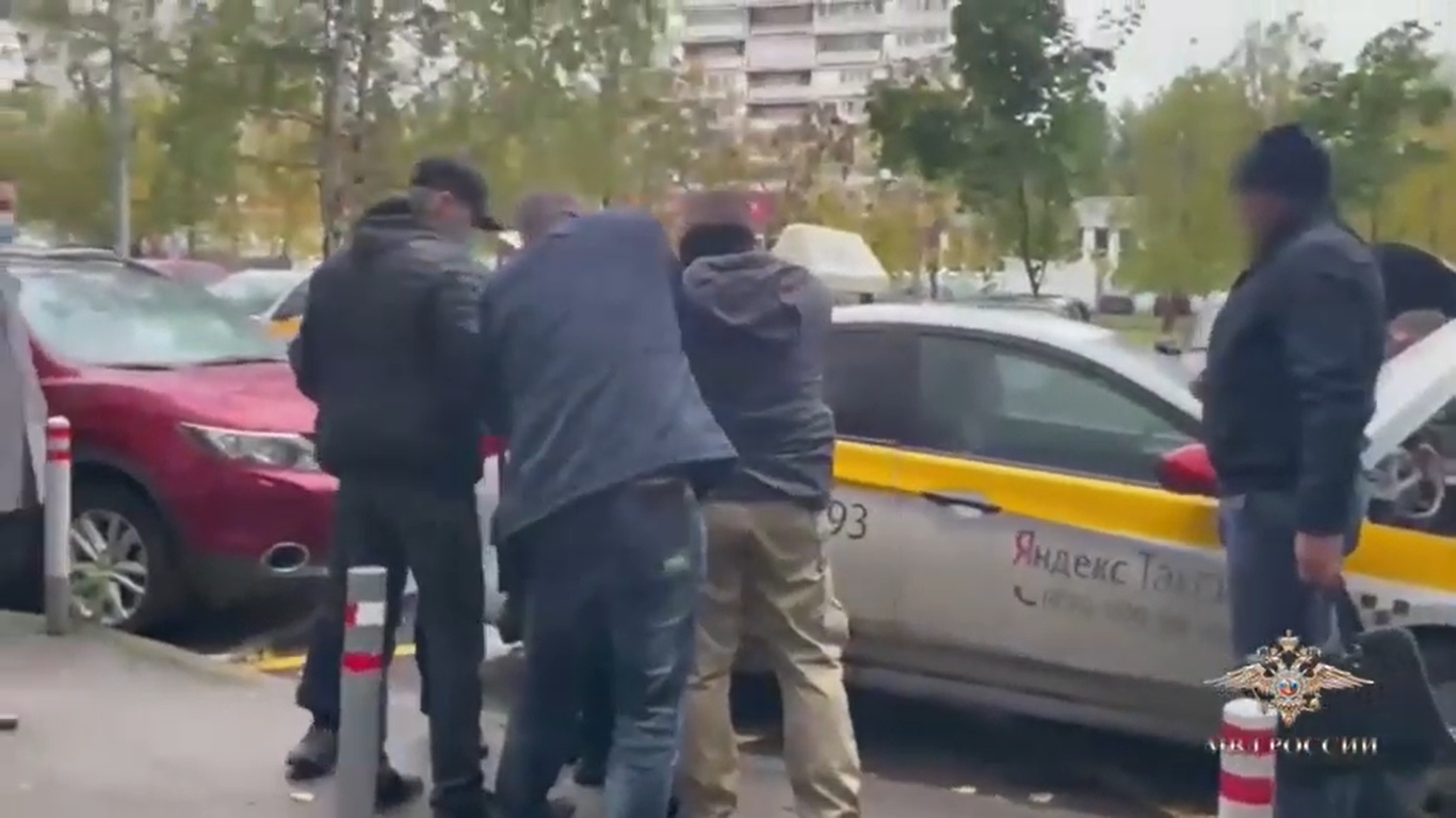 Призывавшего убивать полицейских мужчину задержали в Москве