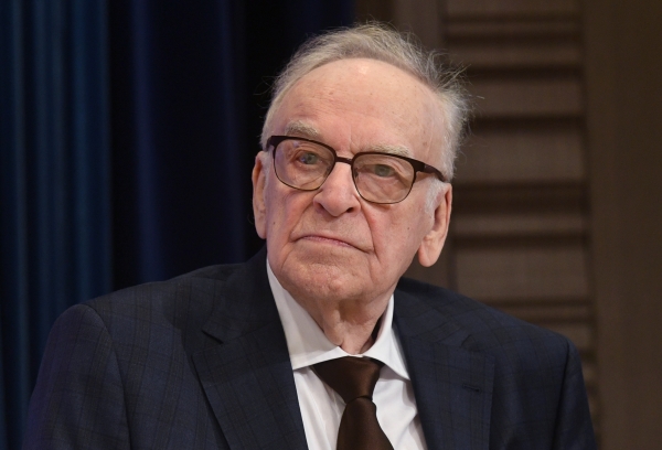 Символ интеллигентности: Ушел из жизни диктор Игорь Кириллов