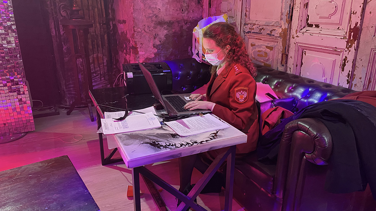 Клуб IZI Moscow опечатали на 90 суток из-за несоблюдения мер по коронавирусу