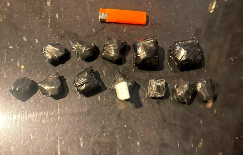 Более 100 граммов кокаина изъяли у наркоторговца в центре Москвы