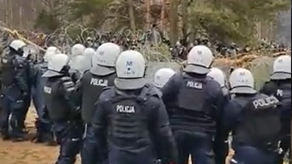 Польша заявила о попытках нелегальных мигрантов пересечь границу