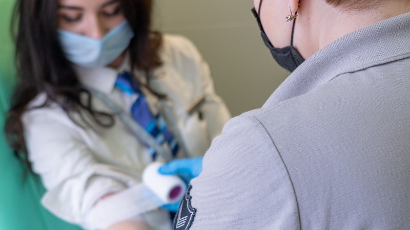 Тестирование на «омикрон» в аэропортах занимает несколько часов