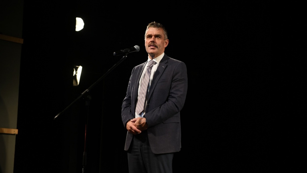 Автомобиль сбил мэра Петрозаводска Владимира Любарского