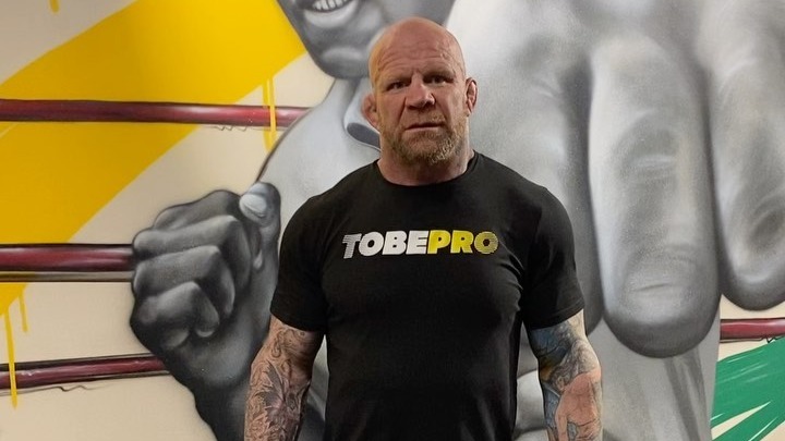 «Как простые люди живут»: боец Монсон снимет фильм о Донбассе