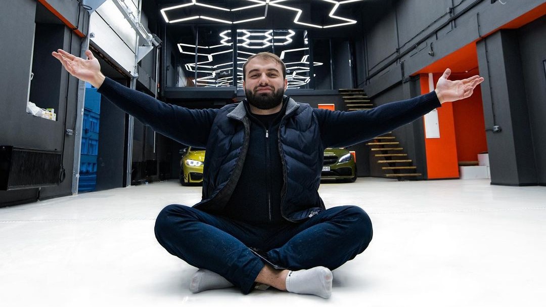 В аварии на Кутузовском проспекте погиб блогер Саид Губденский