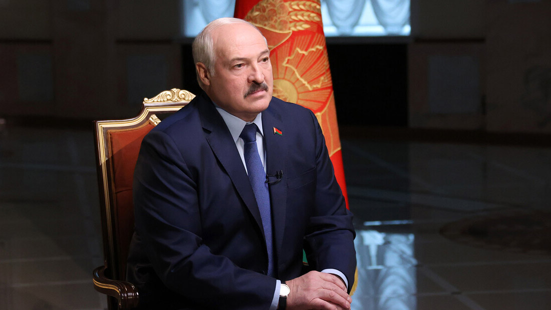 Лукашенко заявил, что автопром России и Белоруссии может достичь уровня Mercedes