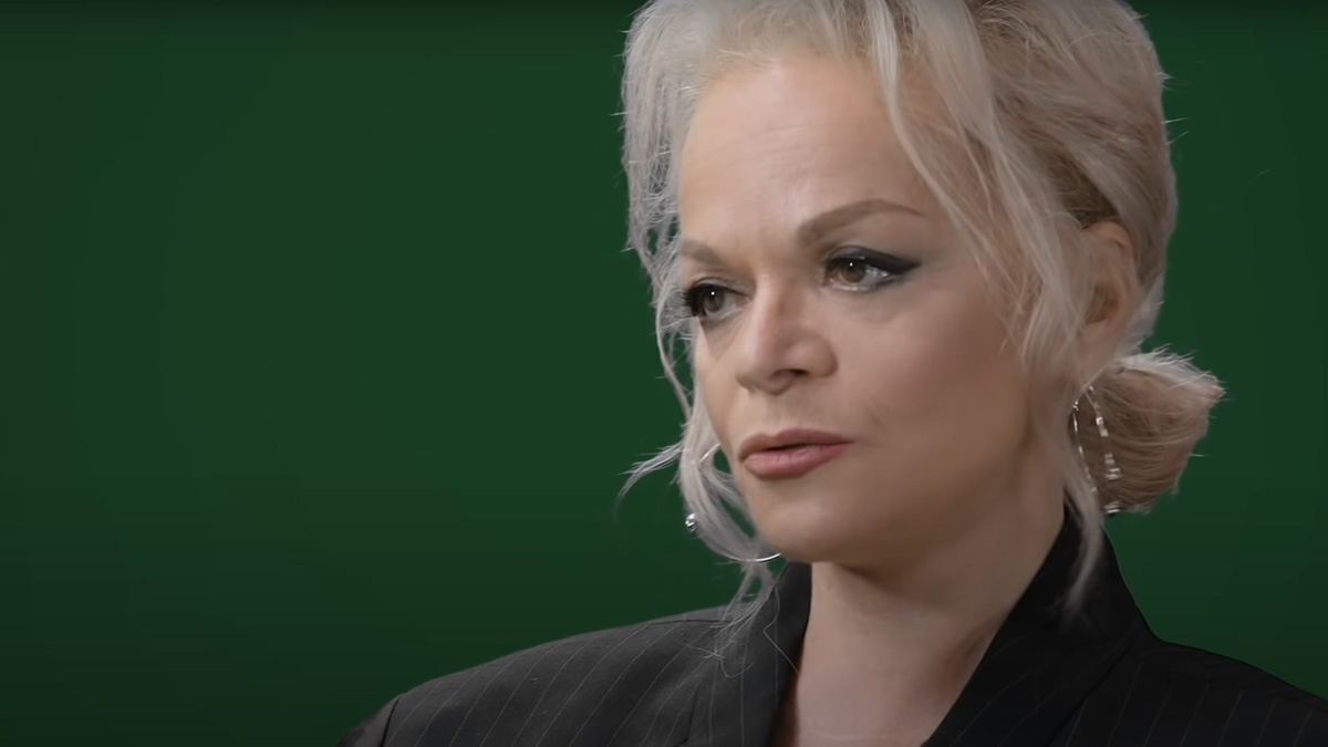 Задержана женщина-курьер по делу о мошенничестве с квартирой Ларисы Долиной