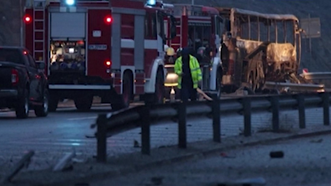 Власти Болгарии не исключают, что число жертв автобусной аварии может увеличиться