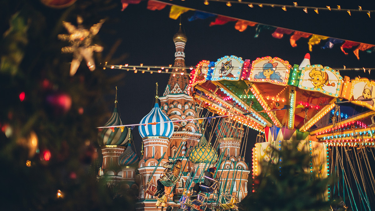 Дешевые ноутбуки и дорогие конфеты: названы цены на главные новогодние подарки