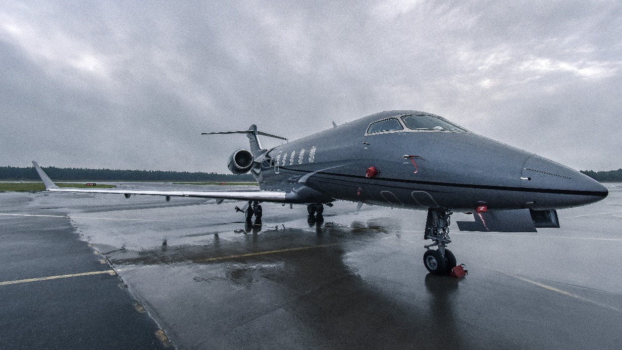 Летевший в Китай самолет с главой МИД Швейцарии перенаправили в Москву