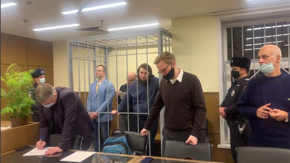 Суд в Москве приговорил уральского блогера и его помощников к серьезным срокам
