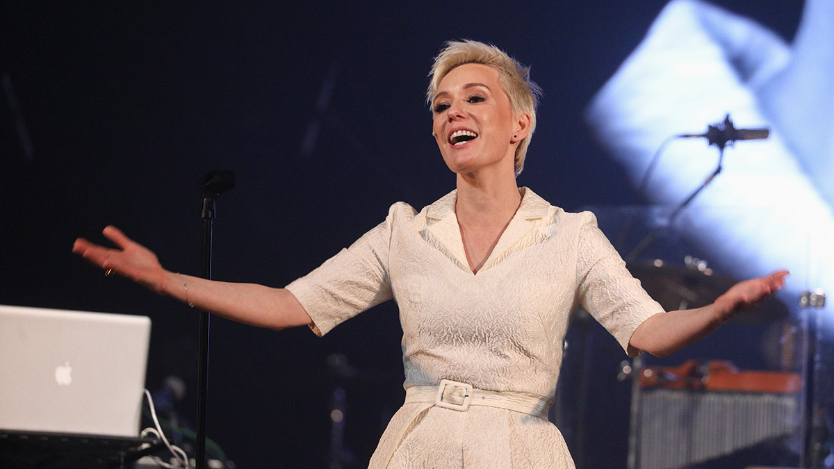 Фильм с участием Хаматовой сняли с проката в России