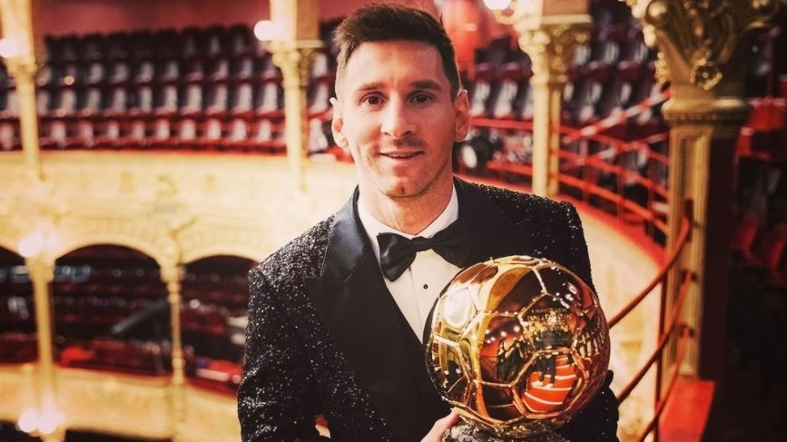 «Барселона» поздравила Месси с завоеванием седьмого «Золотого мяча»