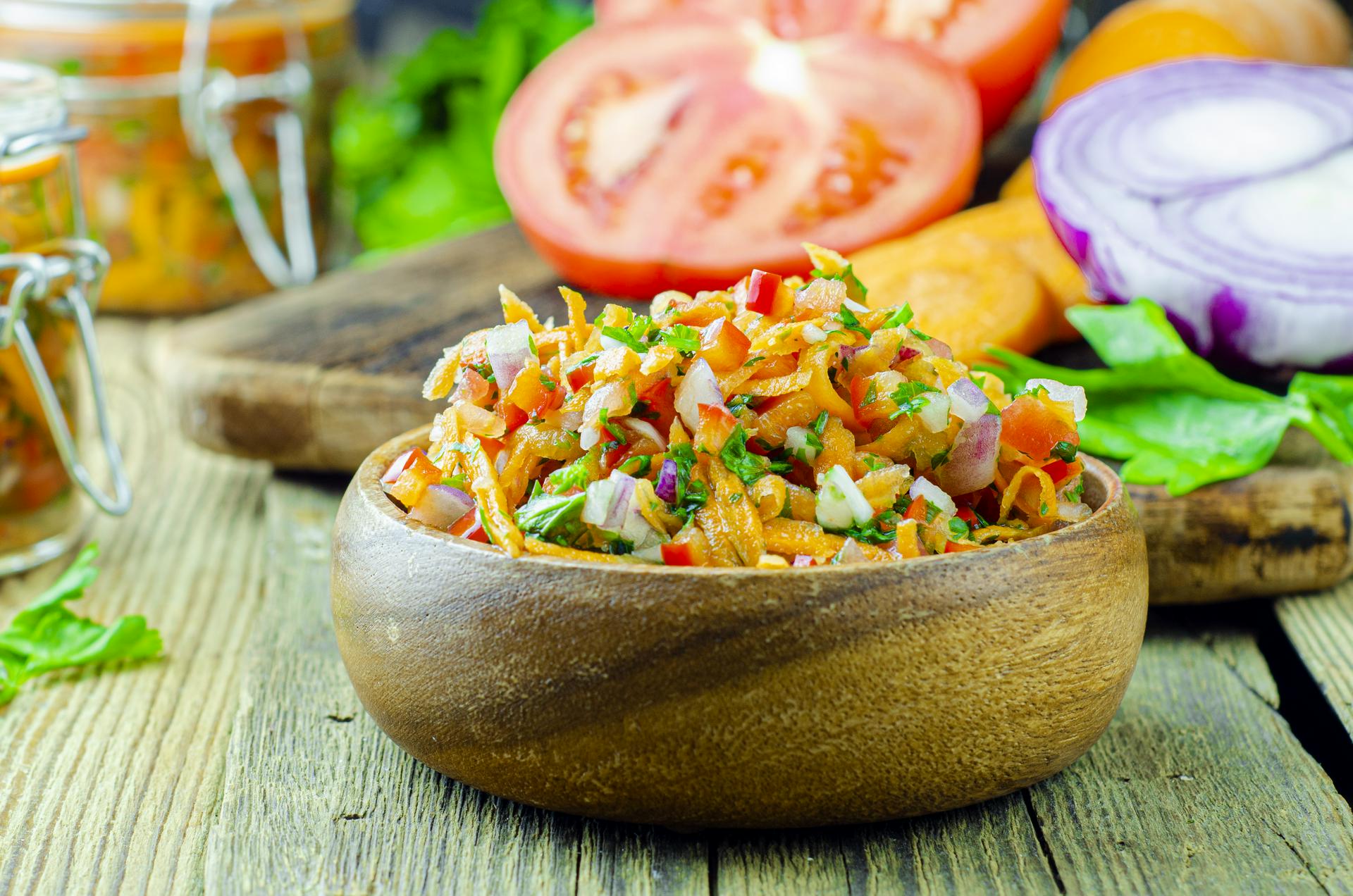 Вкусный салат «Победа» — рецепт из простых продуктов